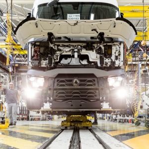 Renault Trucks - EAM/CMMS Carl Source Factory